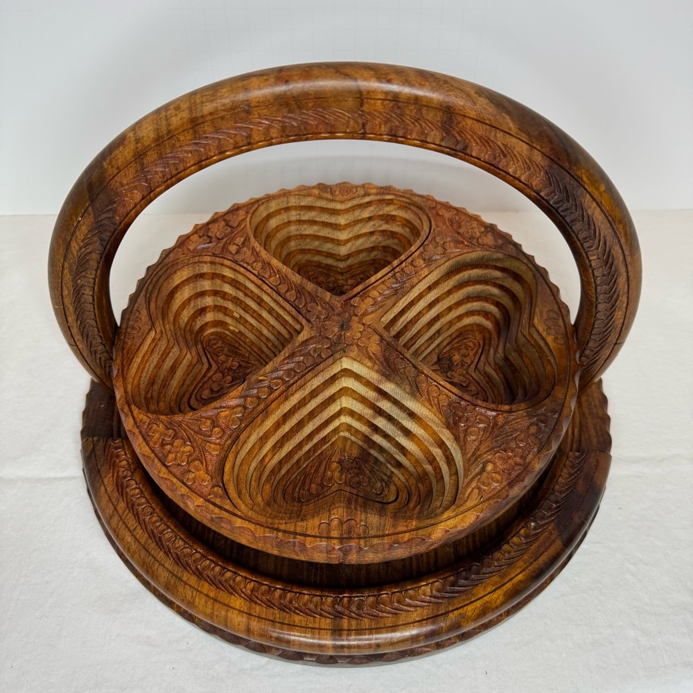 Hand Crafted Colapsable Wooden Basket